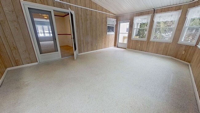Building Photo - Spacious Raised Rancher with Two-Car Garage - MOVE IN SPECIAL