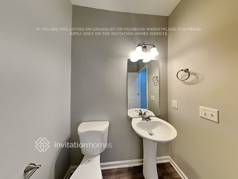 Building Photo - 1149 Woodwinds Dr