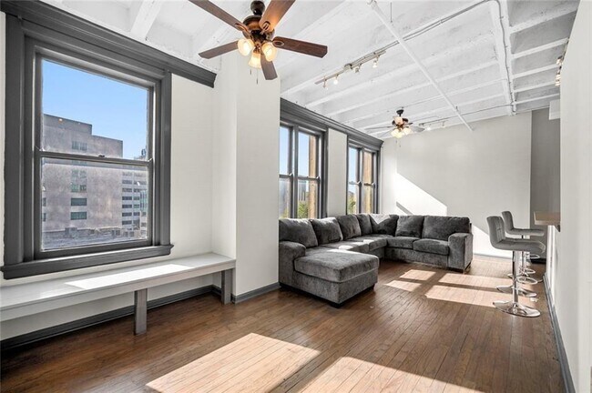 Building Photo - 32 Peachtree St NW