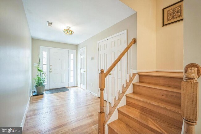 Building Photo - 11551 Laurel Lake Square
