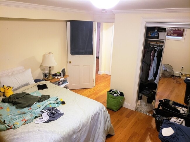 Building Photo - 8 Kenwood St