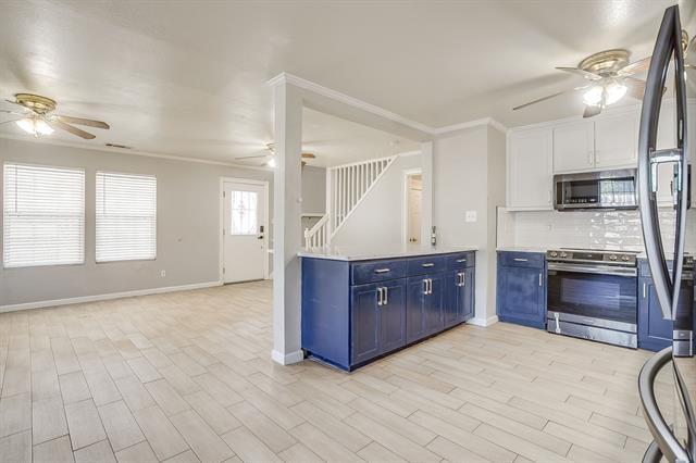 Building Photo - 1633 Trinity View St