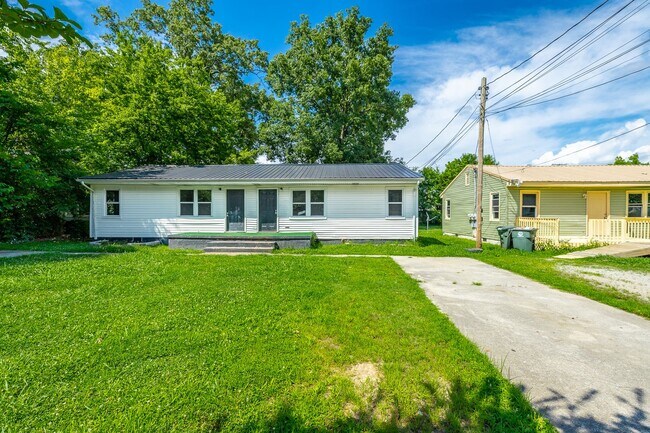 Building Photo - 5107 Sunbeam Ave