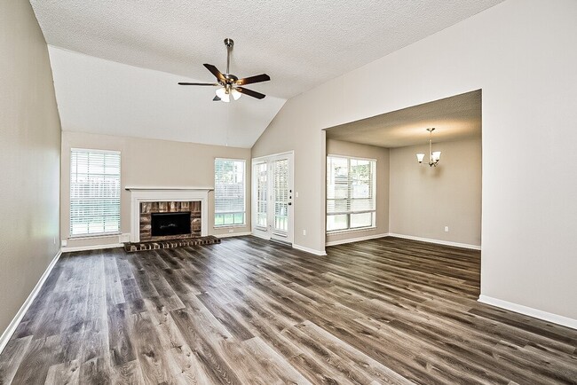 Building Photo - 3909 Spring Meadow Dr