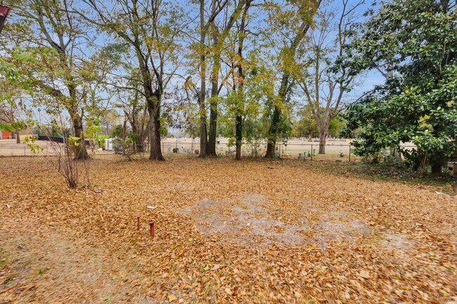 Building Photo - 1508 Beaufort St