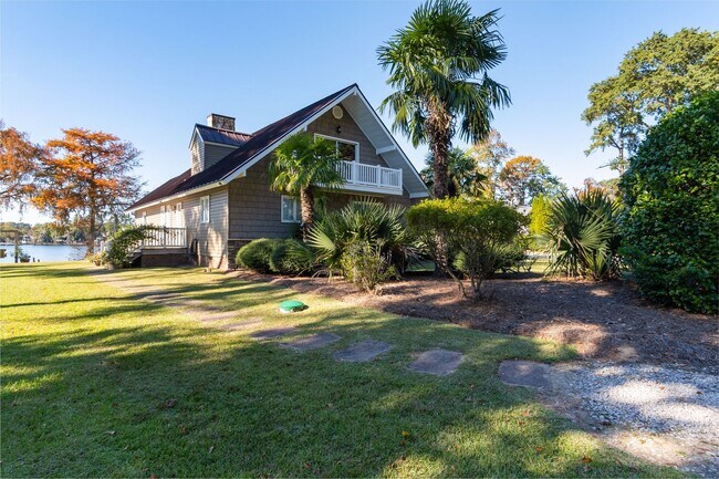 Building Photo - Waterfront Property