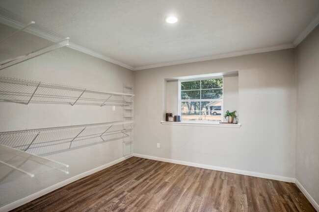 Building Photo - 2411 Orange St