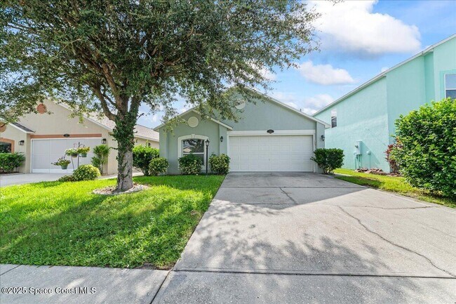 Building Photo - 2165 Redwood Cir