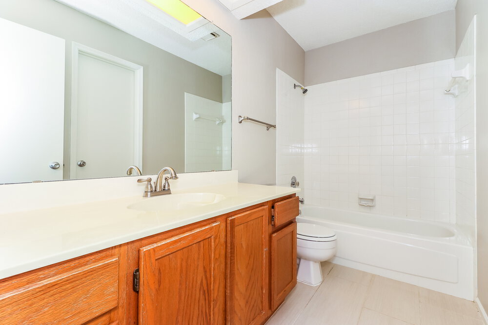 Building Photo - 3645 Fairview Dr