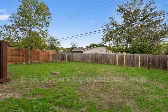 Building Photo - 2532 Chaparral Trail