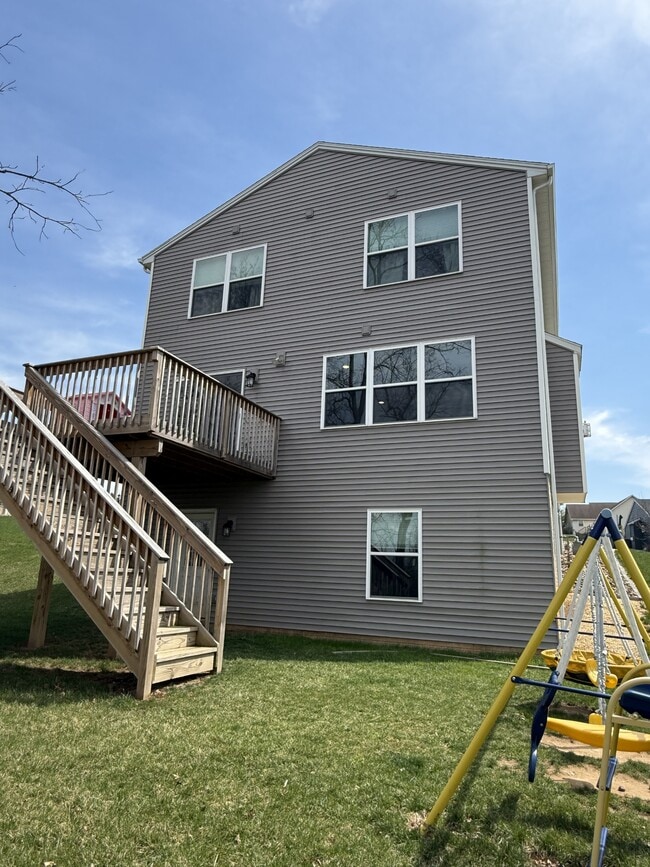 Building Photo - 166 Gwenedd Ln