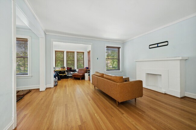 Building Photo - 4937 N Talman Ave