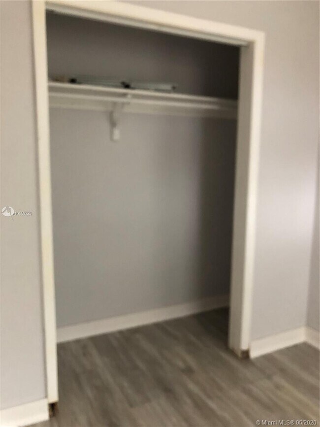 Building Photo - 2620 SW 32nd Ave