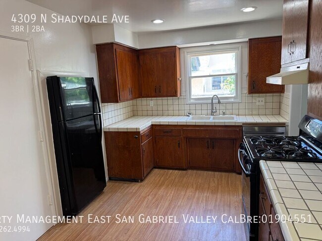 Building Photo - 4309 N Shadydale Ave