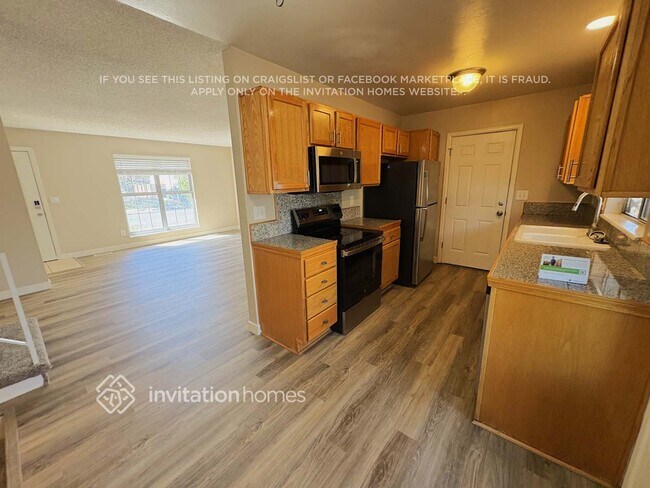 Building Photo - 8913 W 92nd Ave