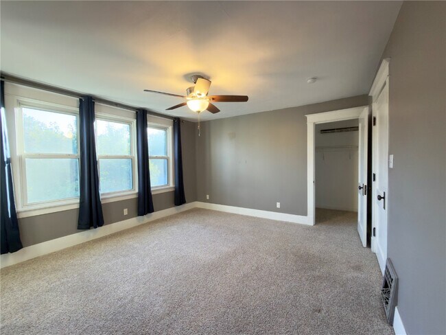 Building Photo - 6015 Elizabeth Ave