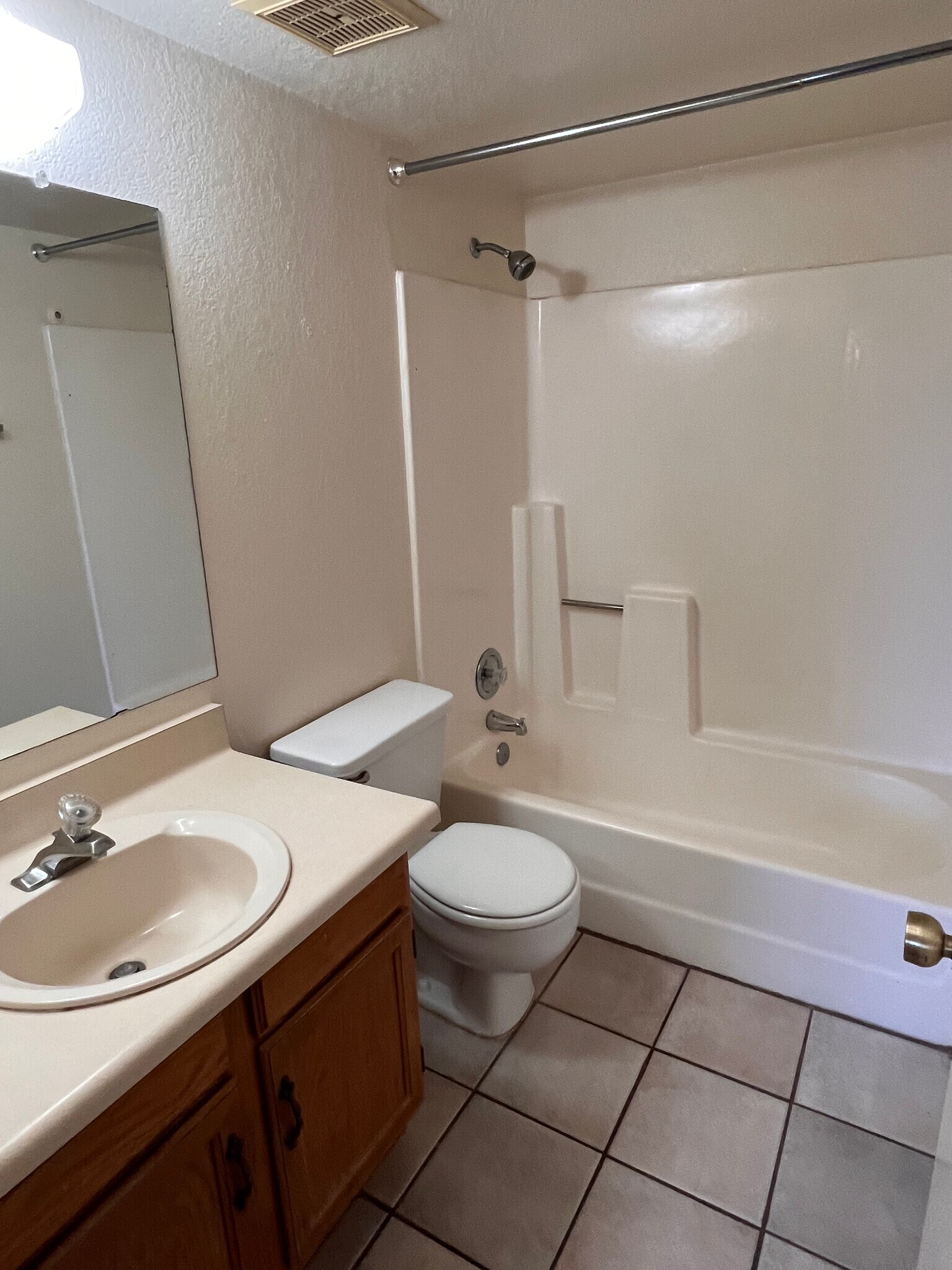 Building Photo - 807 W Nopal Pl