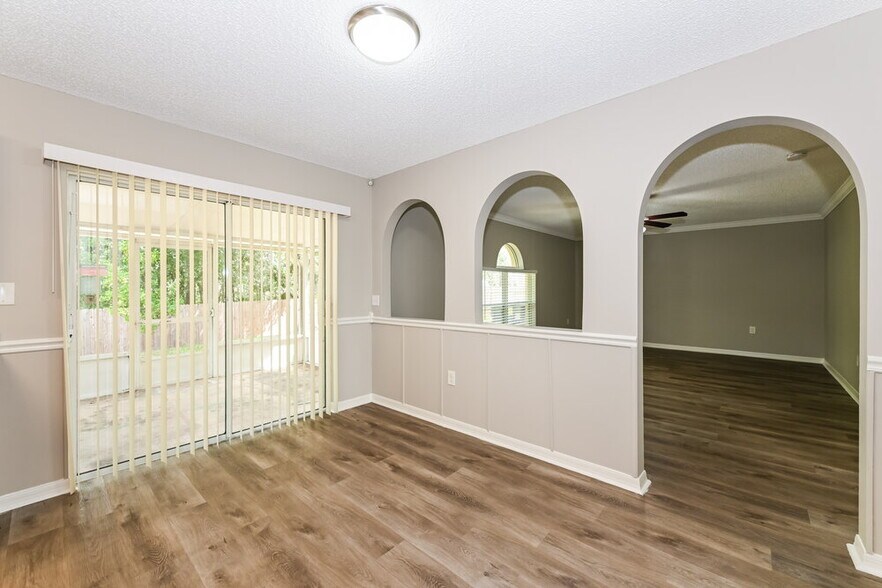 Building Photo - 4059 Woodley Creek Rd