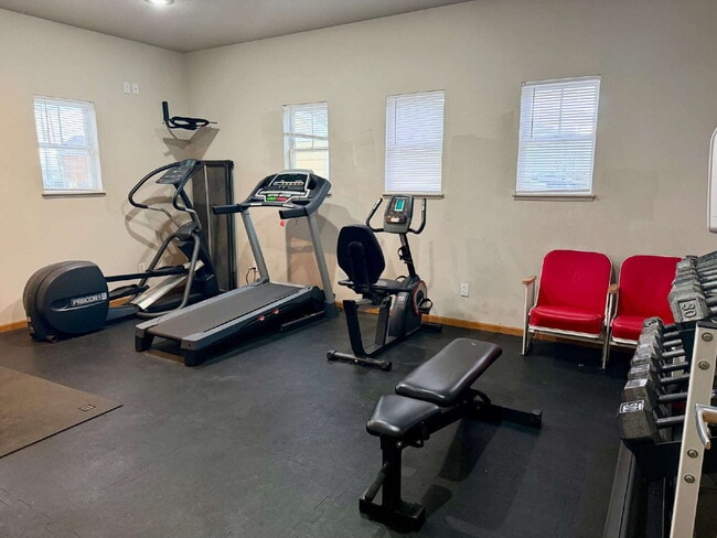 Building Photo - 3 Bed 2 Bath Condo