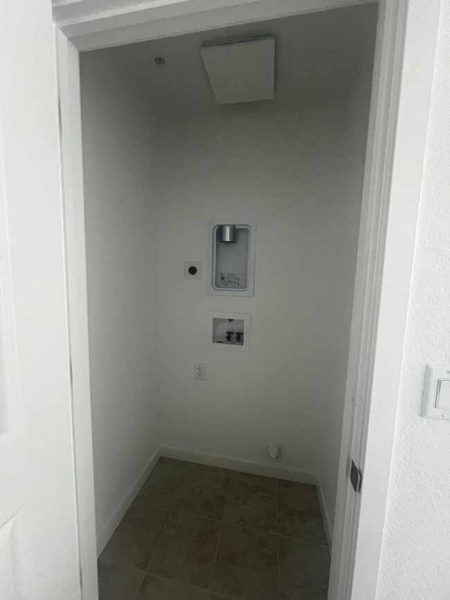 Building Photo - Brand-New 3 Bedroom Home in Elk Grove School District