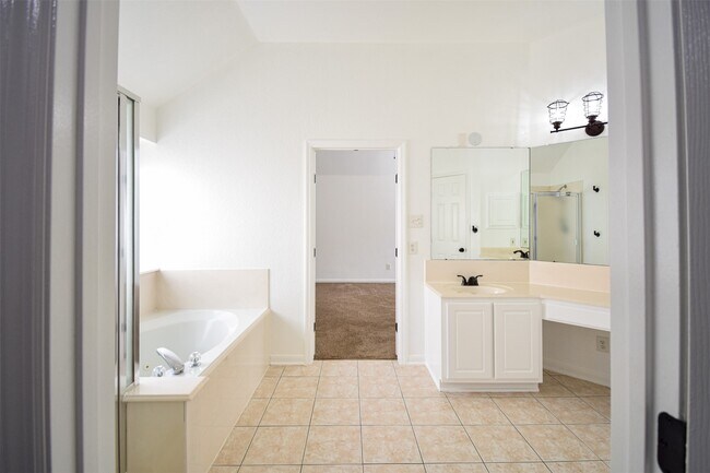 Building Photo - 34 S Rambling Ridge Pl