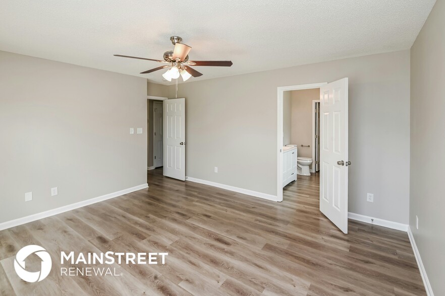 Building Photo - 14930 Rothwell Dr