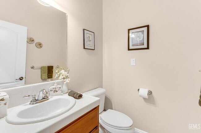 Building Photo - Brighton Estates Luxury 4-Bedroom Home wit...