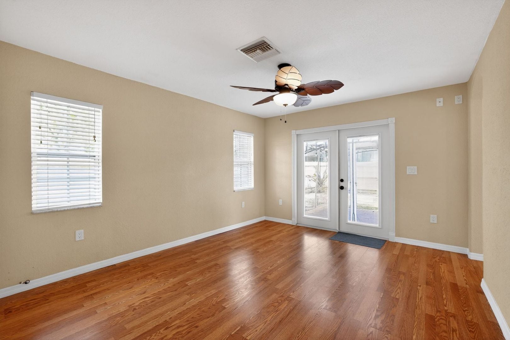 Building Photo - 516 3rd Ave NE