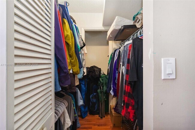 Building Photo - 1250 SW 113th Terrace