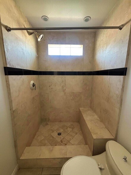 Building Photo - 53540 Avenida Rubio