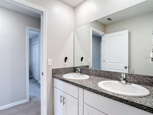 Building Photo - 403 Argyll Dr