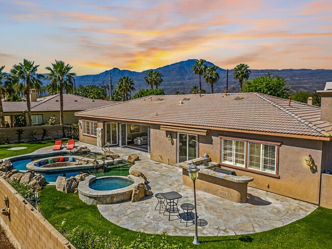 Building Photo - 57806 Cantata Dr