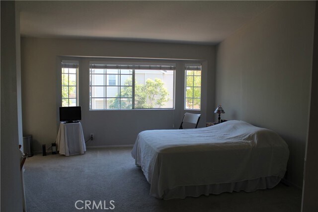 Building Photo - 2300 Maple Ave