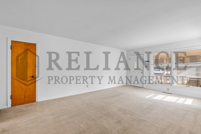 Building Photo - 363 N Woodlawn Blvd