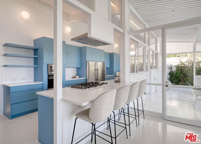 Building Photo - 2262 Stradella Rd