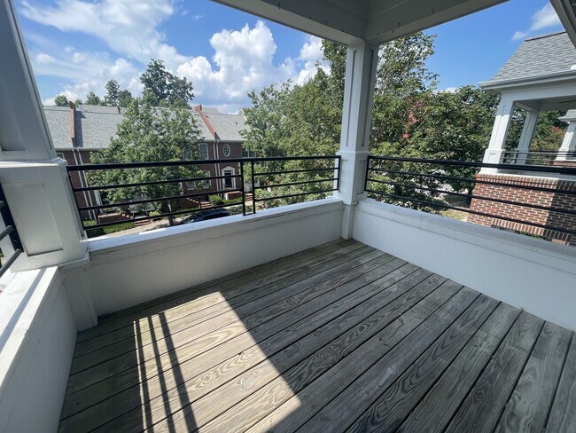 Building Photo - 701 Copperline Dr