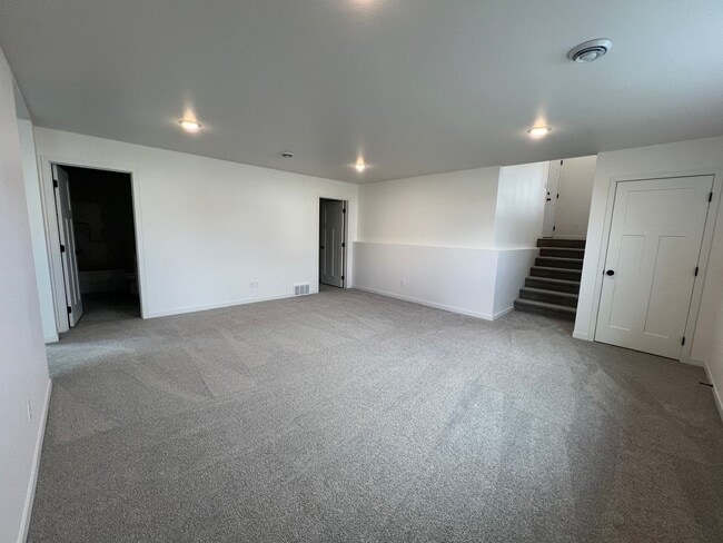 Building Photo - 3063 39th Ave S