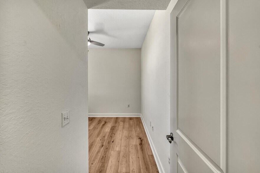 Building Photo - 1405 Renaissance Way