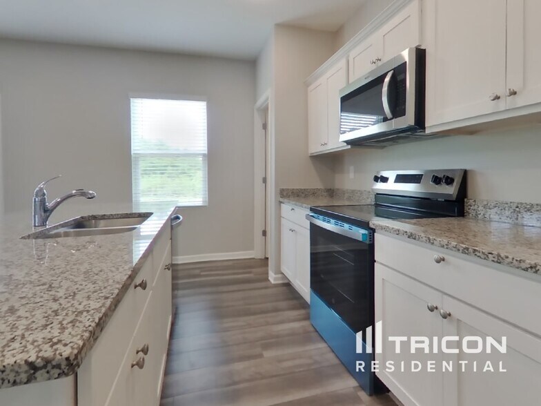Building Photo - 504 Cole Creek Dr