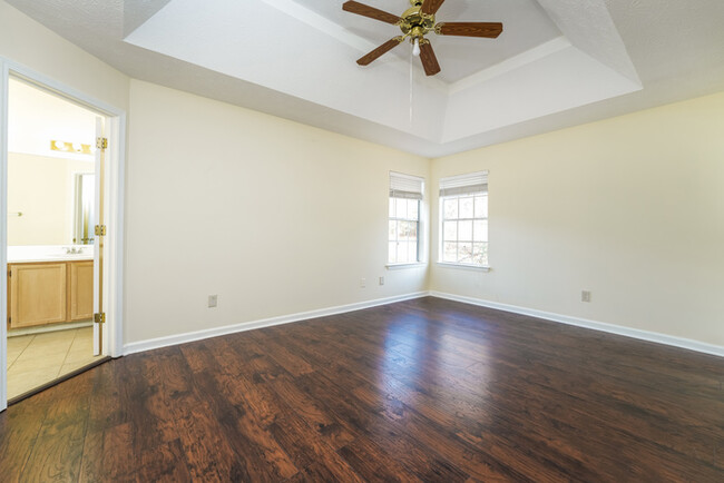 Building Photo - Elegant Living in Lithonia