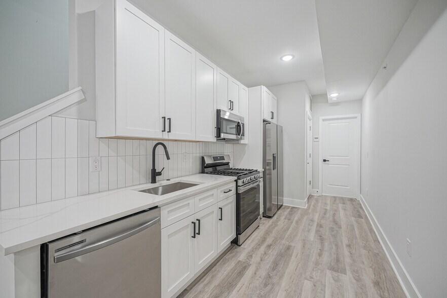 Building Photo - 2117 S 4th St