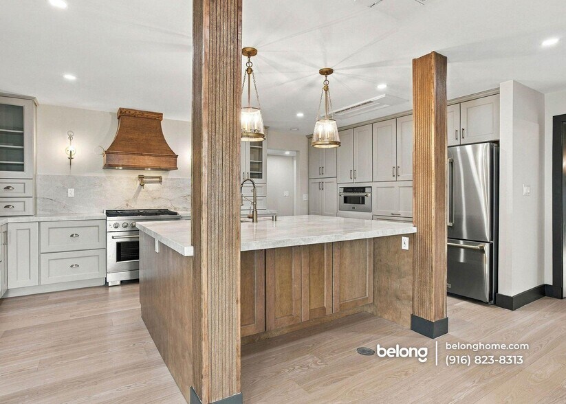 Building Photo - 9815 Mira Del Rio Dr