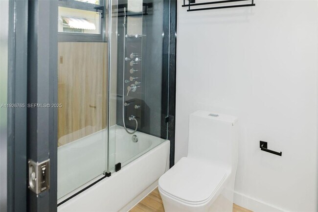 Building Photo - 1040 NW 120th St