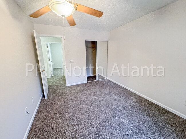 Building Photo - 5175 Sky Ridge Way