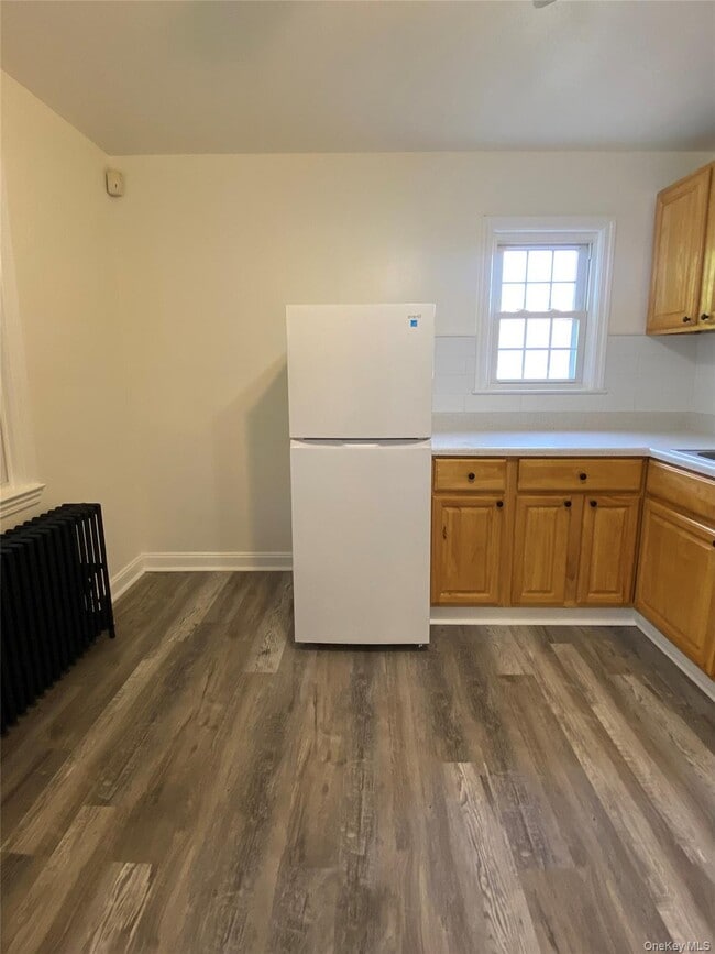 Building Photo - 2 George St