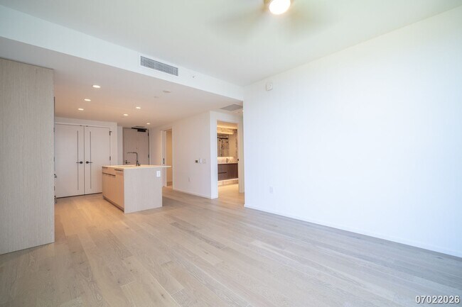 Building Photo - $4600 /1 Bed +DEN / 1 Bath Elevated Island Living at The Park at Ward Village