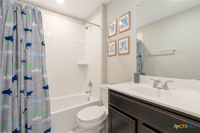 Building Photo - 5105 Natalia Rd