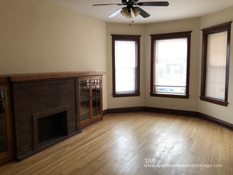 Building Photo - 1434 W Addison St