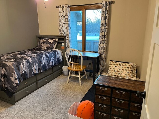 Building Photo - ***Coming Soon Mid June 2026*** 4 Bedroom 3 bath home in Derby, KS