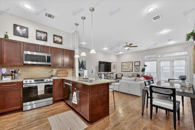 Building Photo - 5618 Lindell Ave